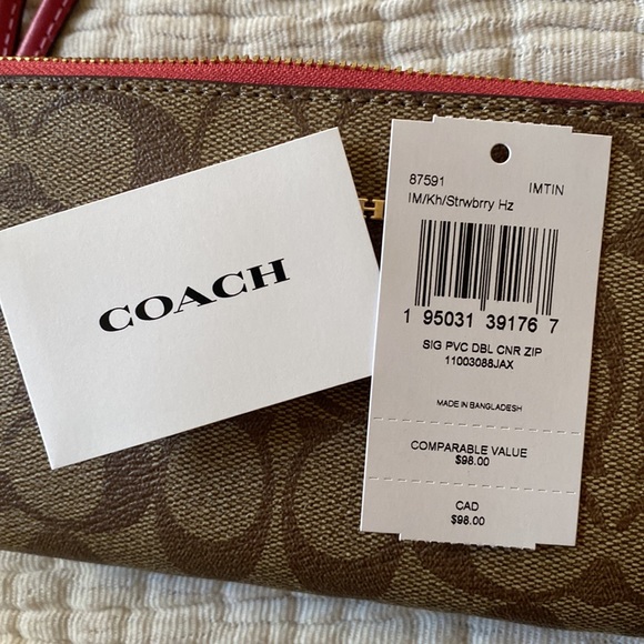 NWT coach wallet wristlet strawberry - Picture 5 of 6